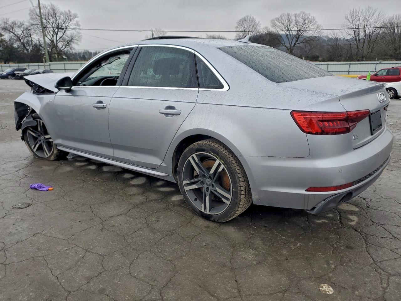 2017 Audi A4 Premium Plus - Фото 2