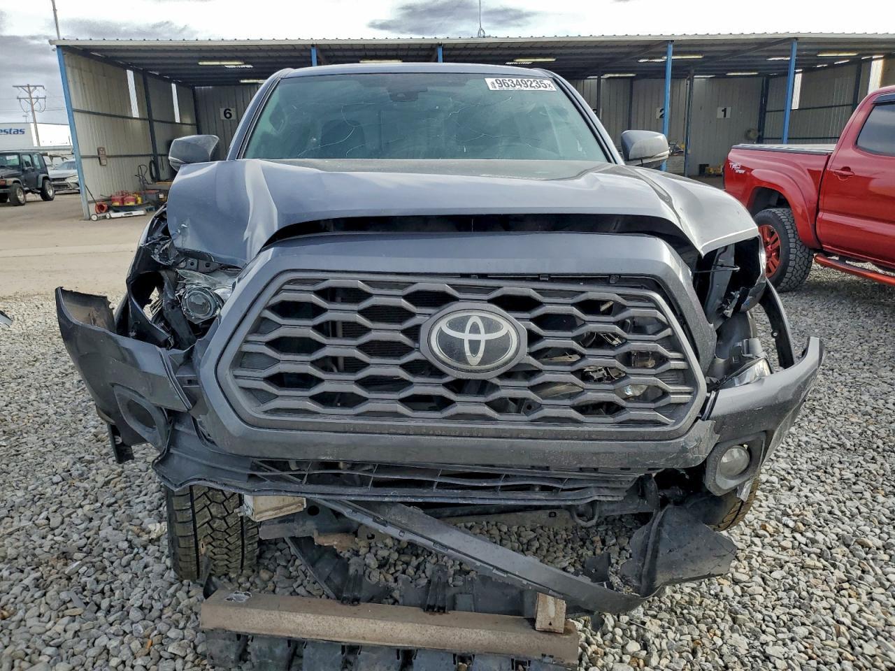2021 Toyota Tacoma Double Cab - Image 5