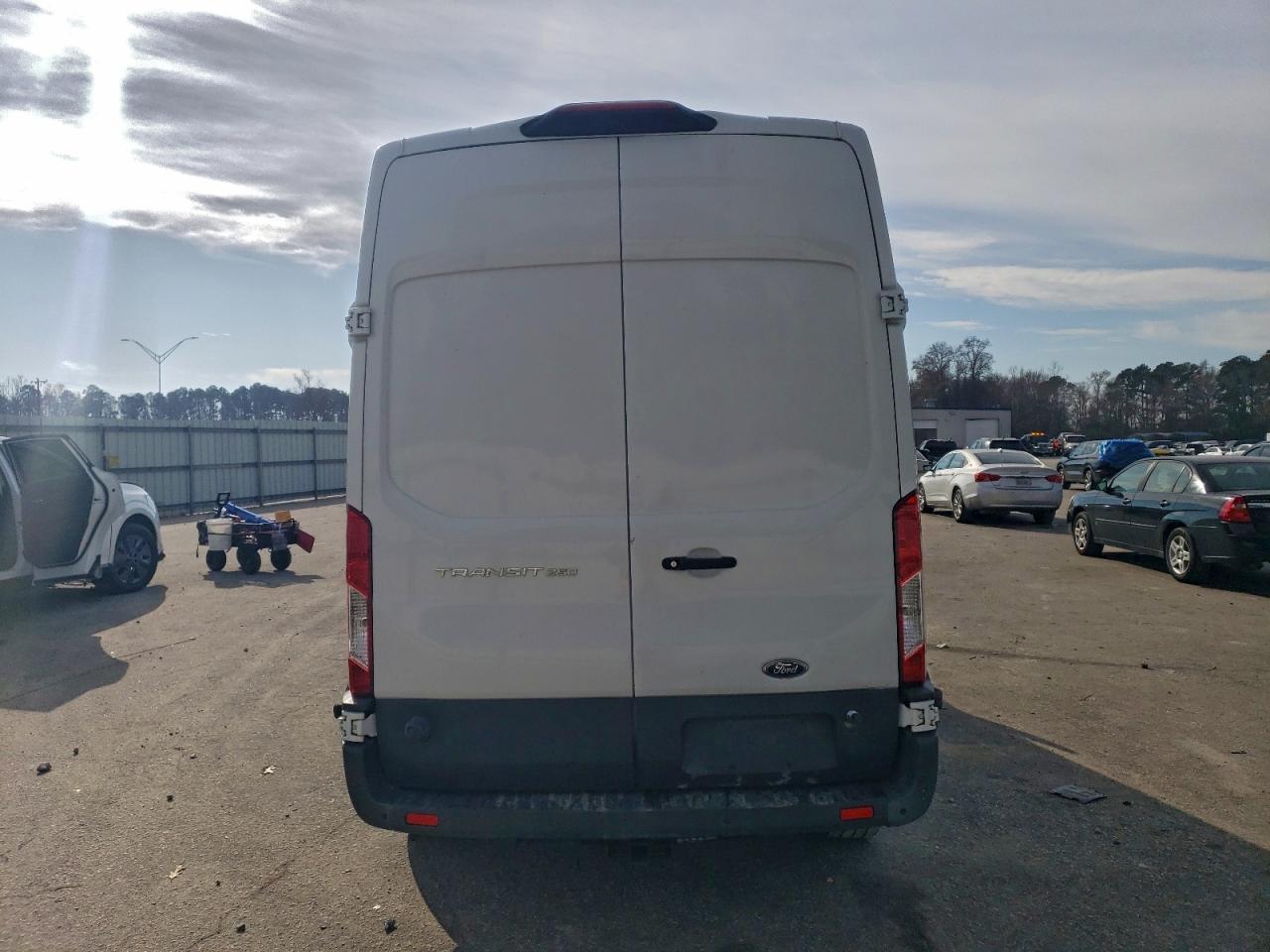2018 Ford Transit T-250 - Фото 6