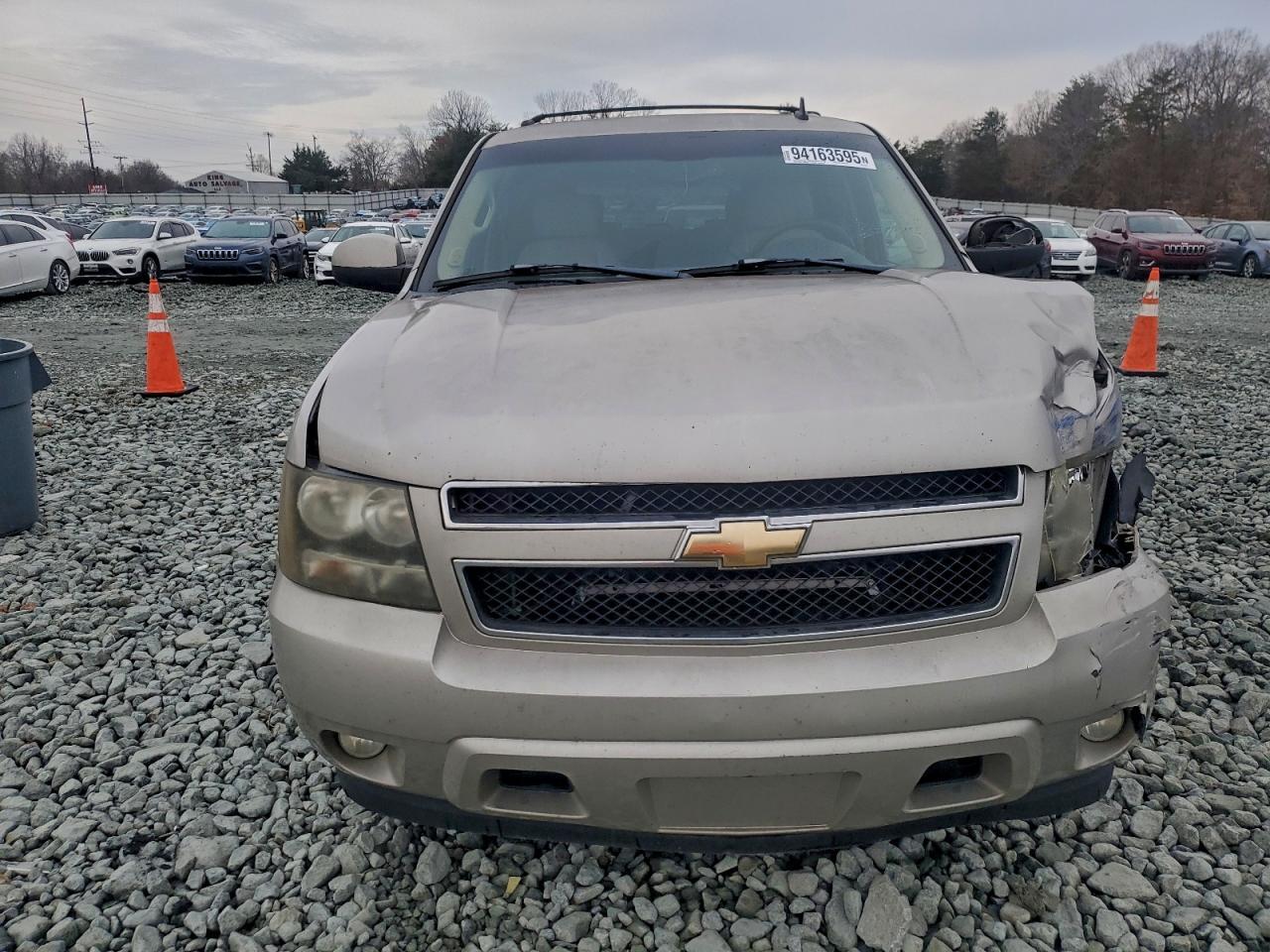 2007 Chevrolet Tahoe C1500 - Image 5