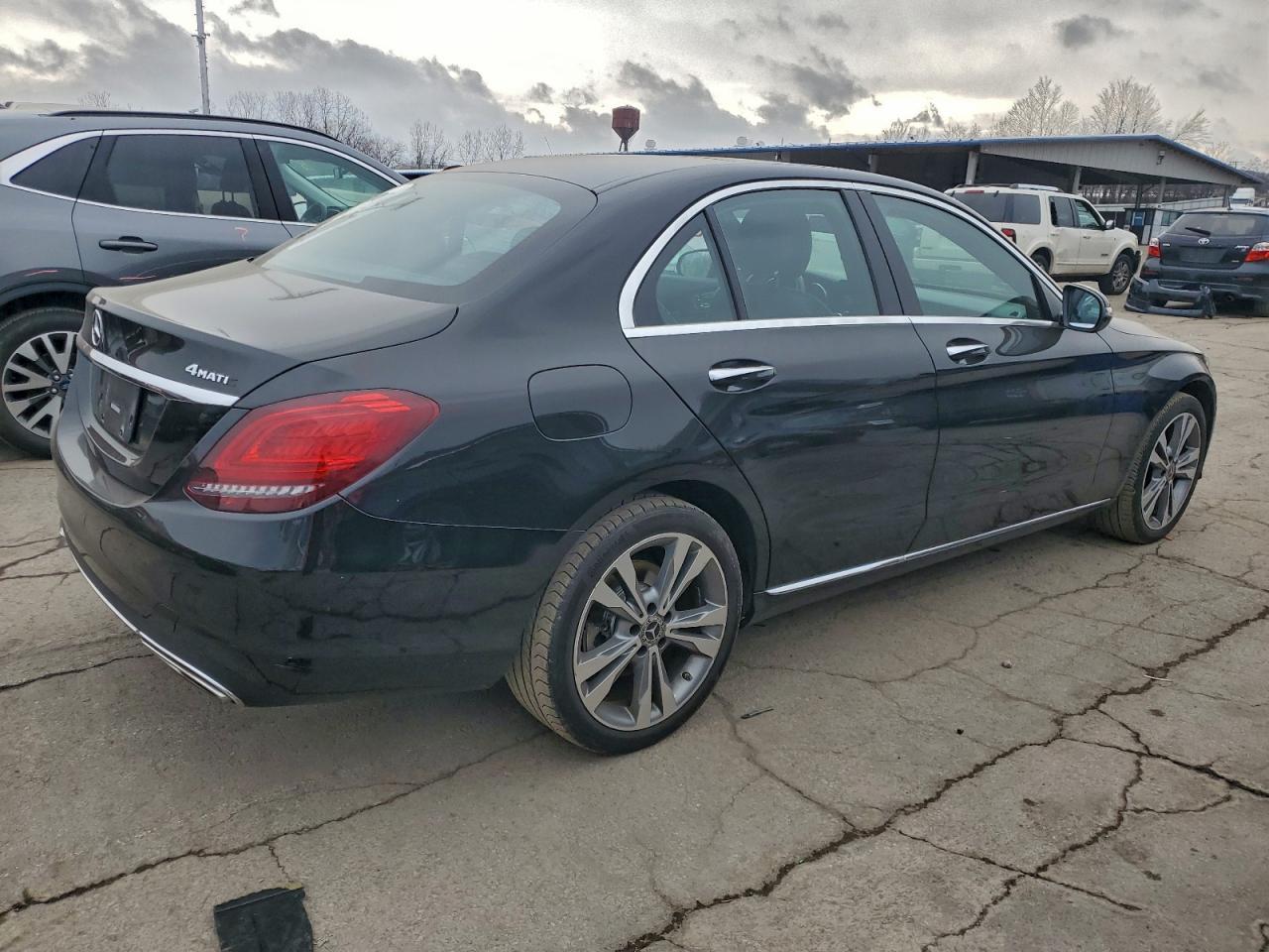 2019 Mercedes-Benz C 300 4Matic - Фото 3