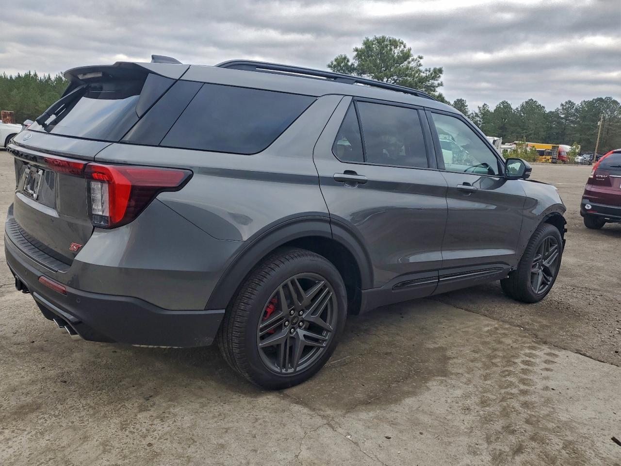 2025 Ford Explorer St - Фото 3