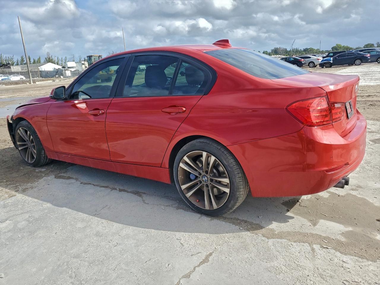 2015 BMW 328 I - Фото 2