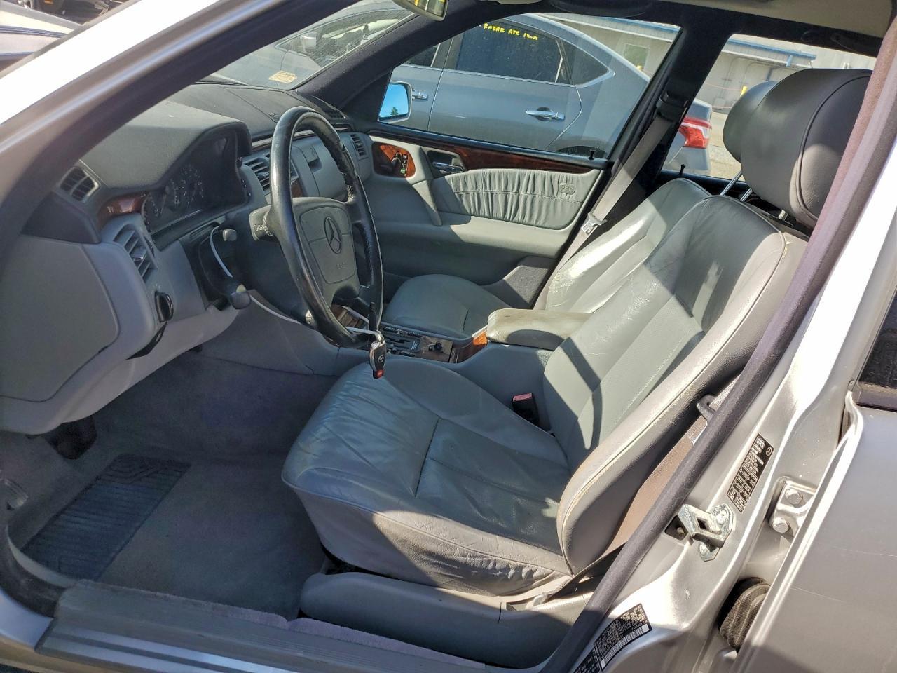1998 Mercedes-Benz E 320 - Фото 7