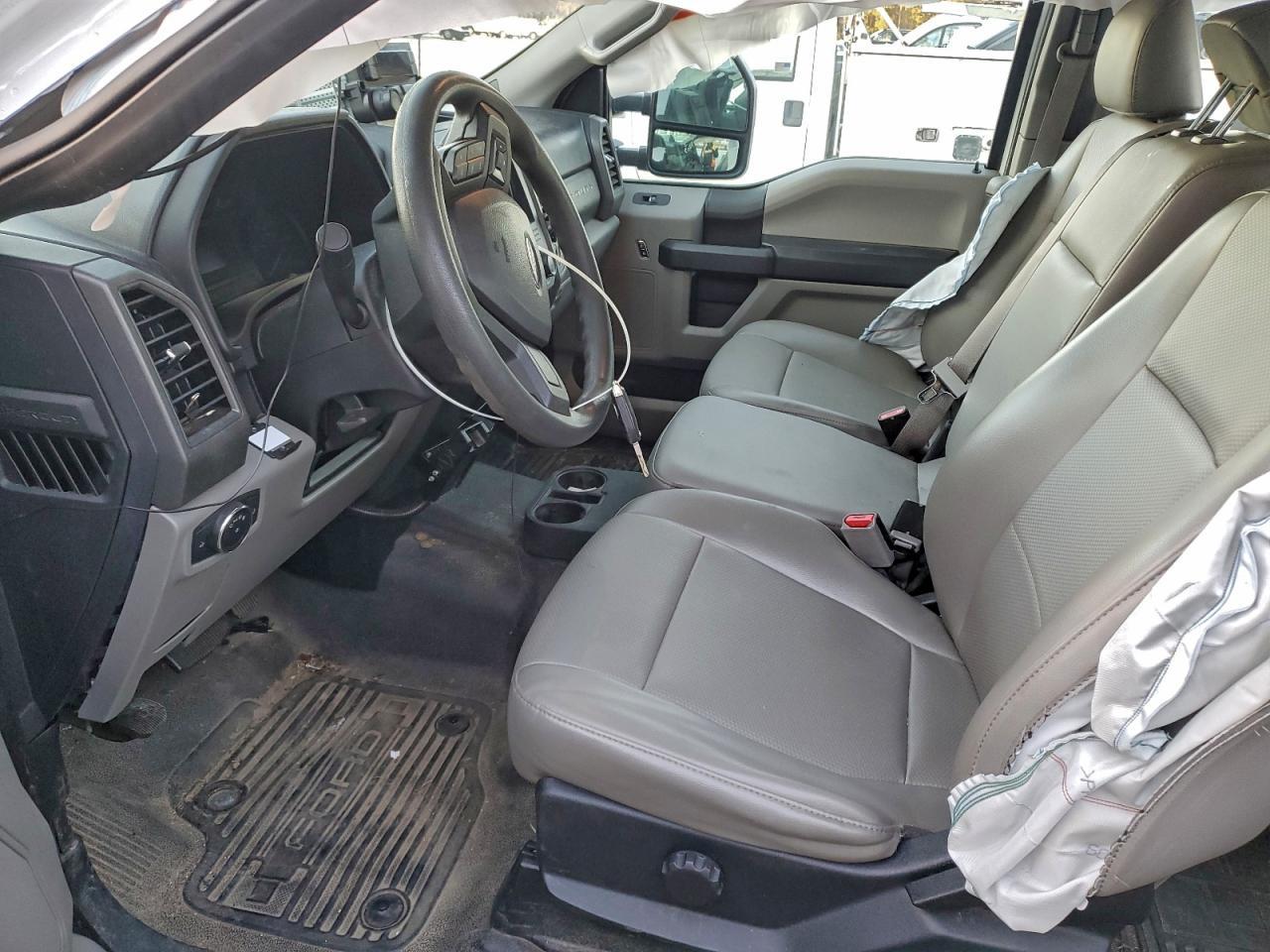 2017 Ford F350 Super Duty - Фото 7