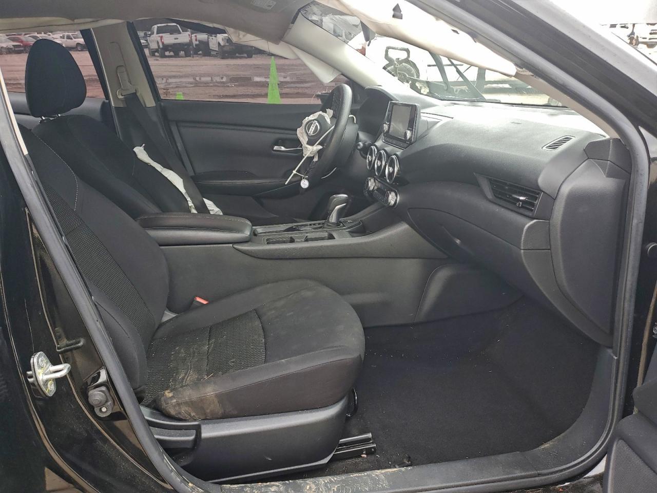 2022 Nissan Sentra S - Image 7