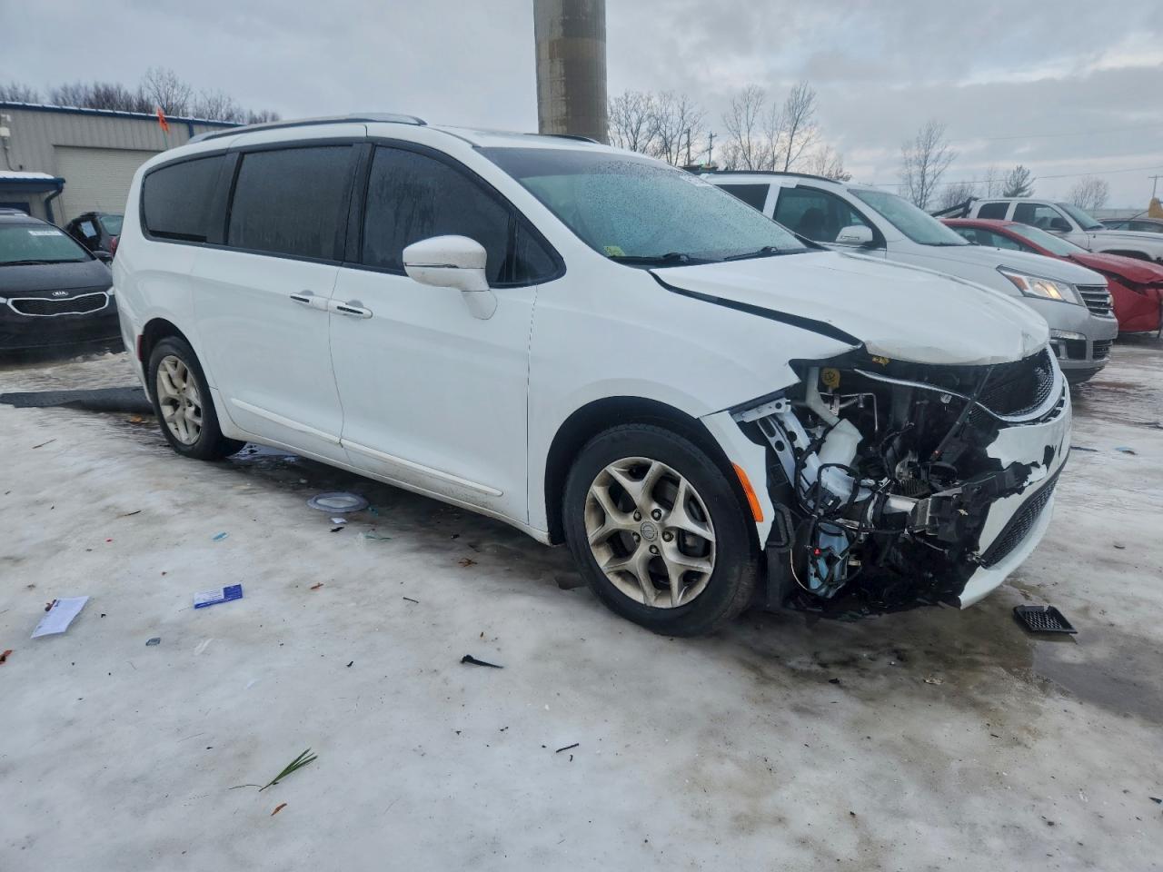 2020 Chrysler Pacifica Limited - Фото 4