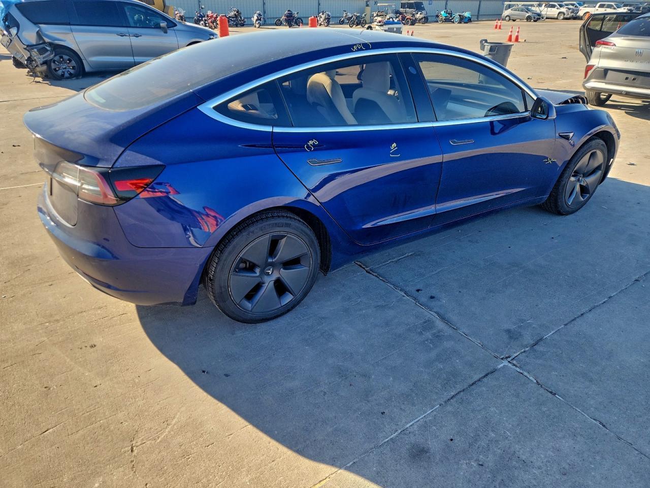 2019 Tesla Model 3 - Image 3