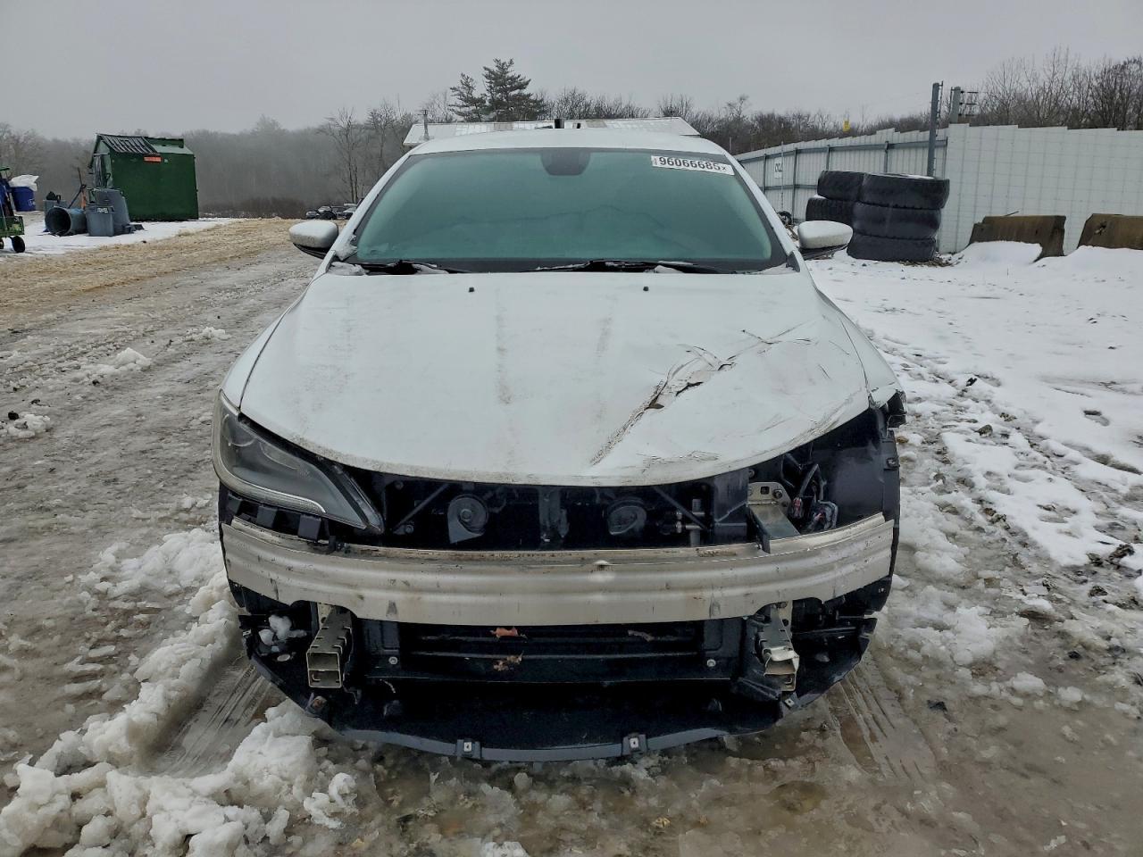 2015 Chrysler 200 Limited - Фото 5
