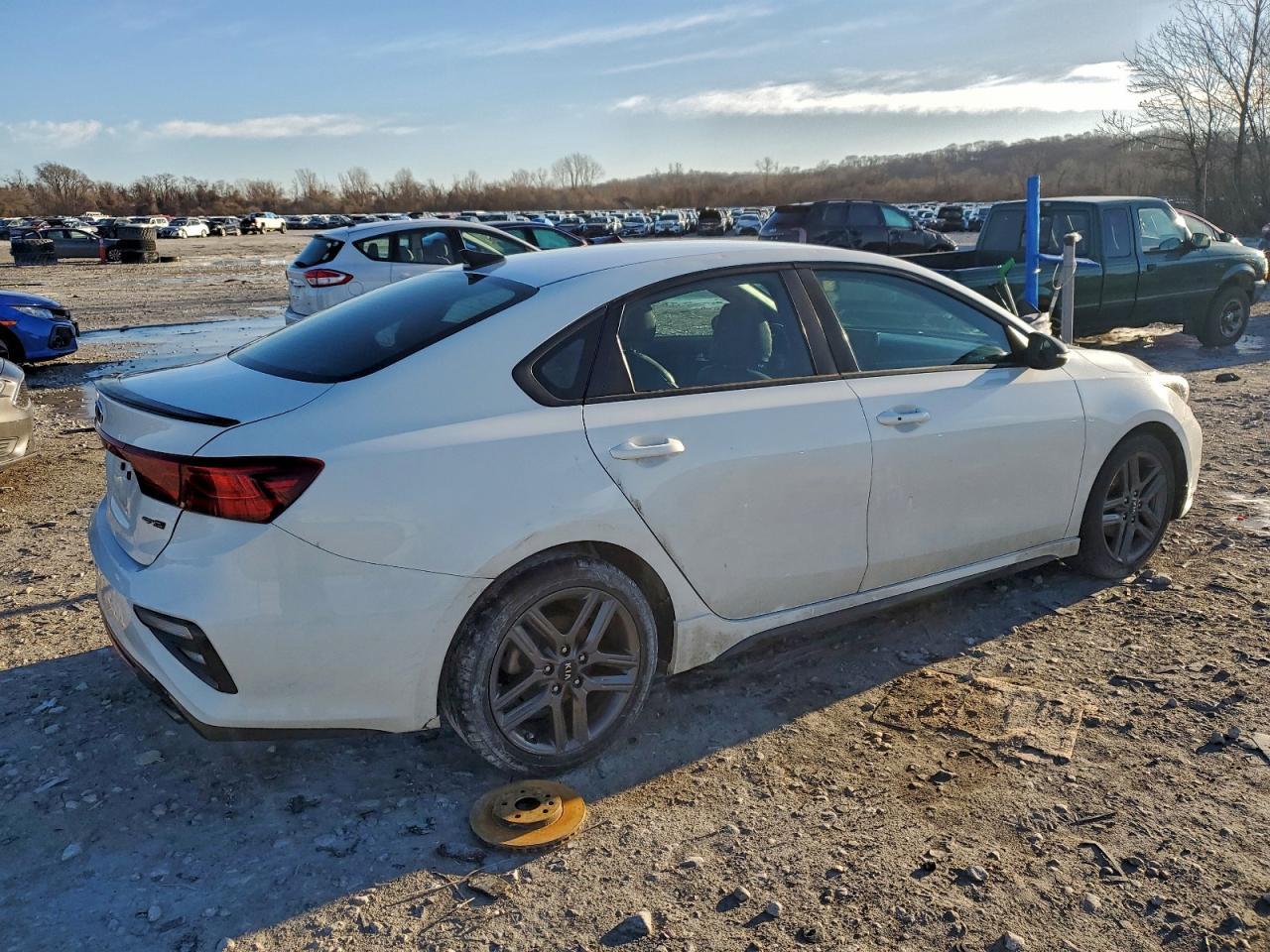 2020 Kia Forte Gt Line - Фото 3