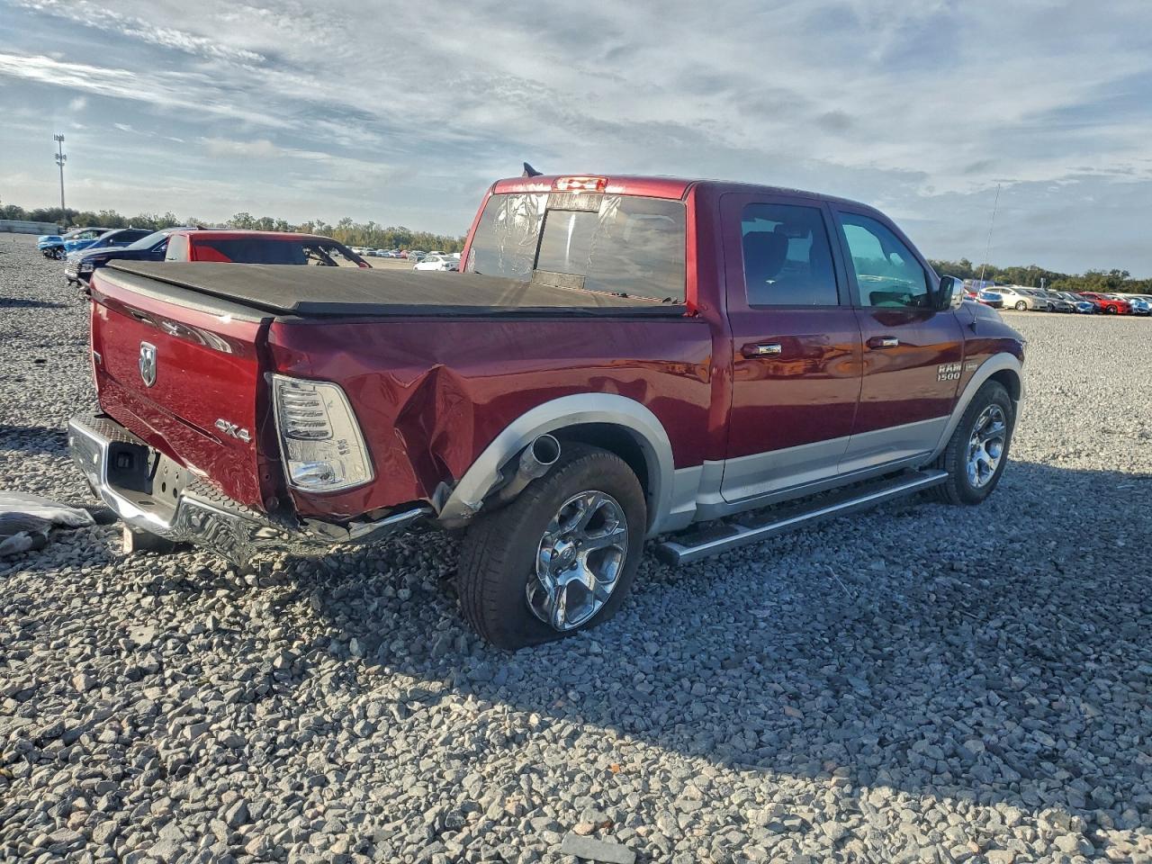 2016 Ram 1500 Laramie - Image 3