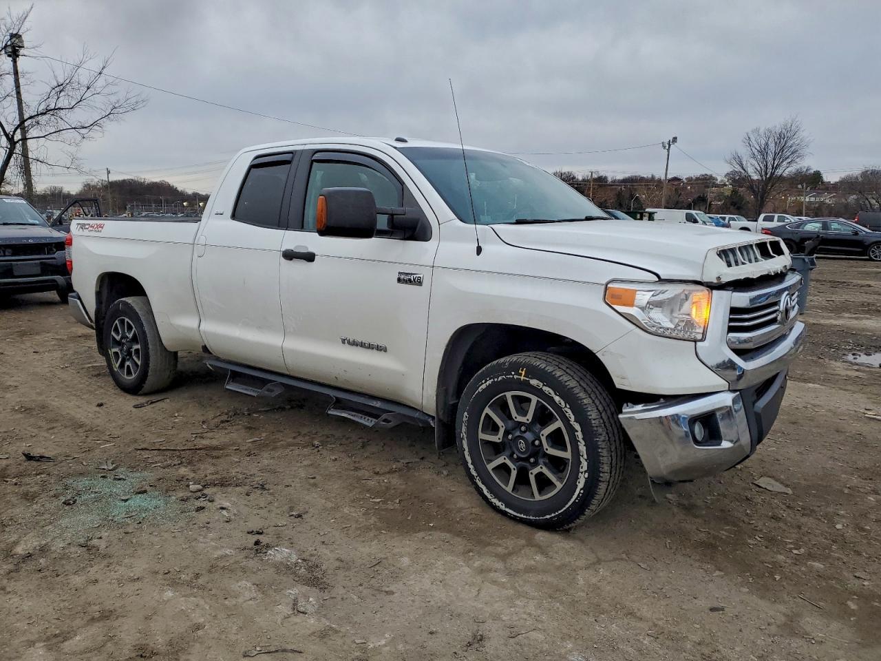 2017 Toyota Tundra Double Cab Sr - Фото 4