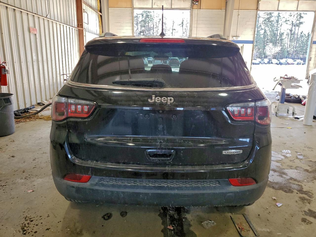 2017 Jeep Compass Latitude - Фото 6