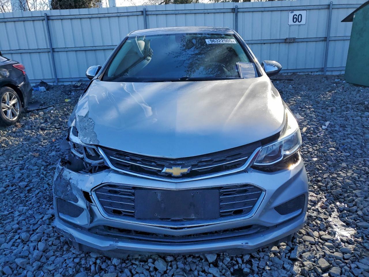 2017 Chevrolet Cruze Ls - Фото 5