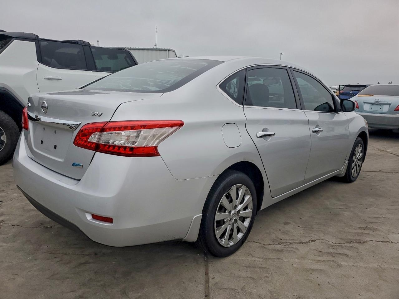 2013 Nissan Sentra S - Фото 3