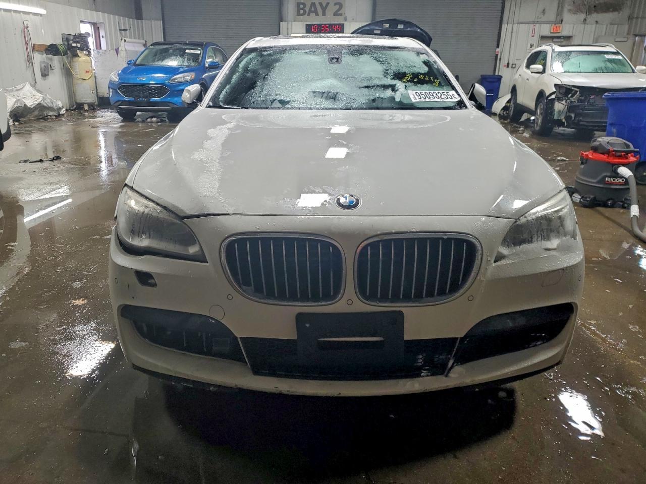 2013 BMW 750Li - Фото 5