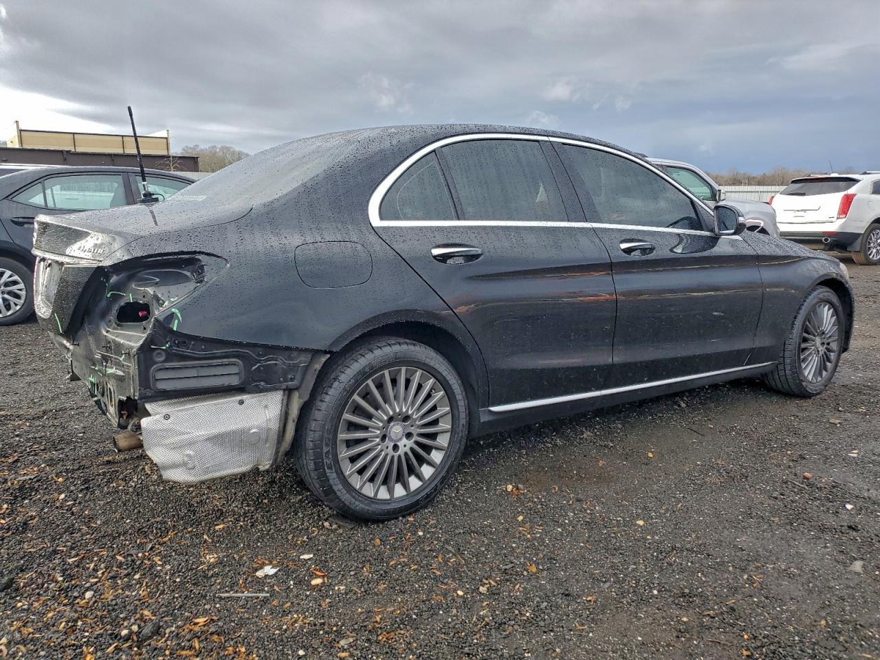 2015 Mercedes-Benz C 300 4Matic - Фото 3