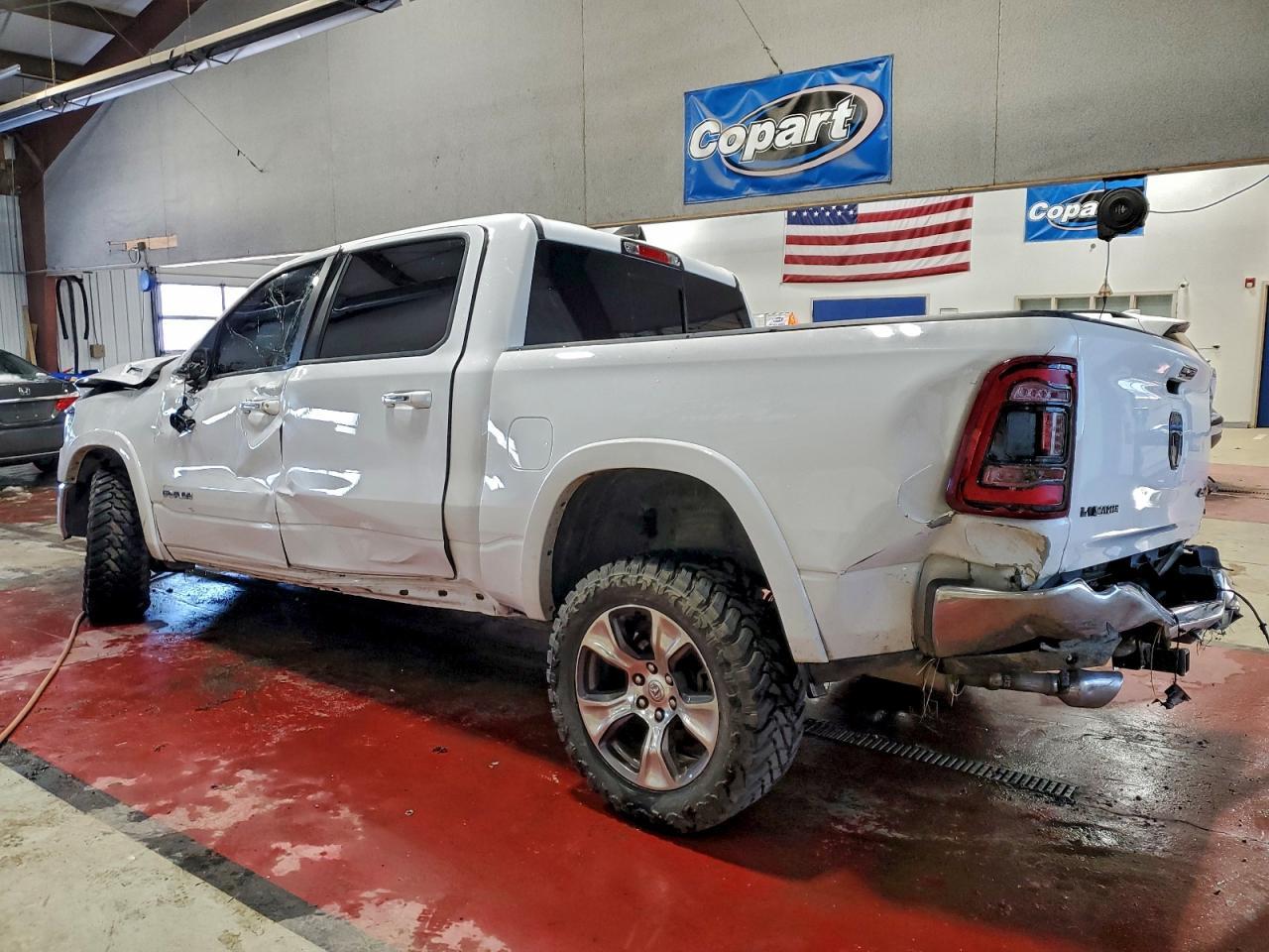 2022 Ram 1500 Laramie - Фото 2