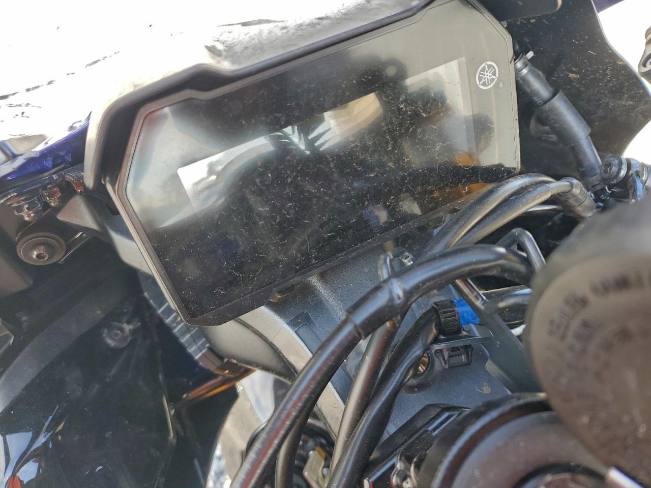 2025 Yamaha Yzfr7 - Image 7