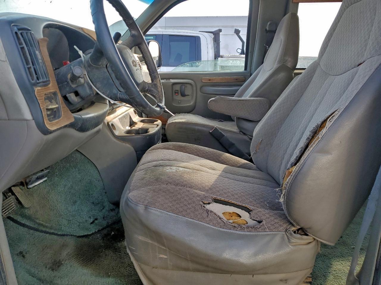 2000 Chevrolet Express G1500 - Фото 7
