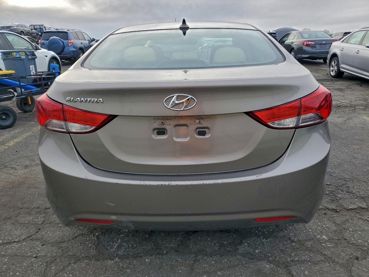 2013 Hyundai Elantra Gls - Фото 6