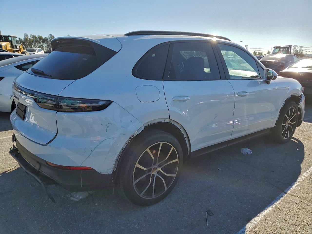 2022 Porsche Cayenne S - Image 3