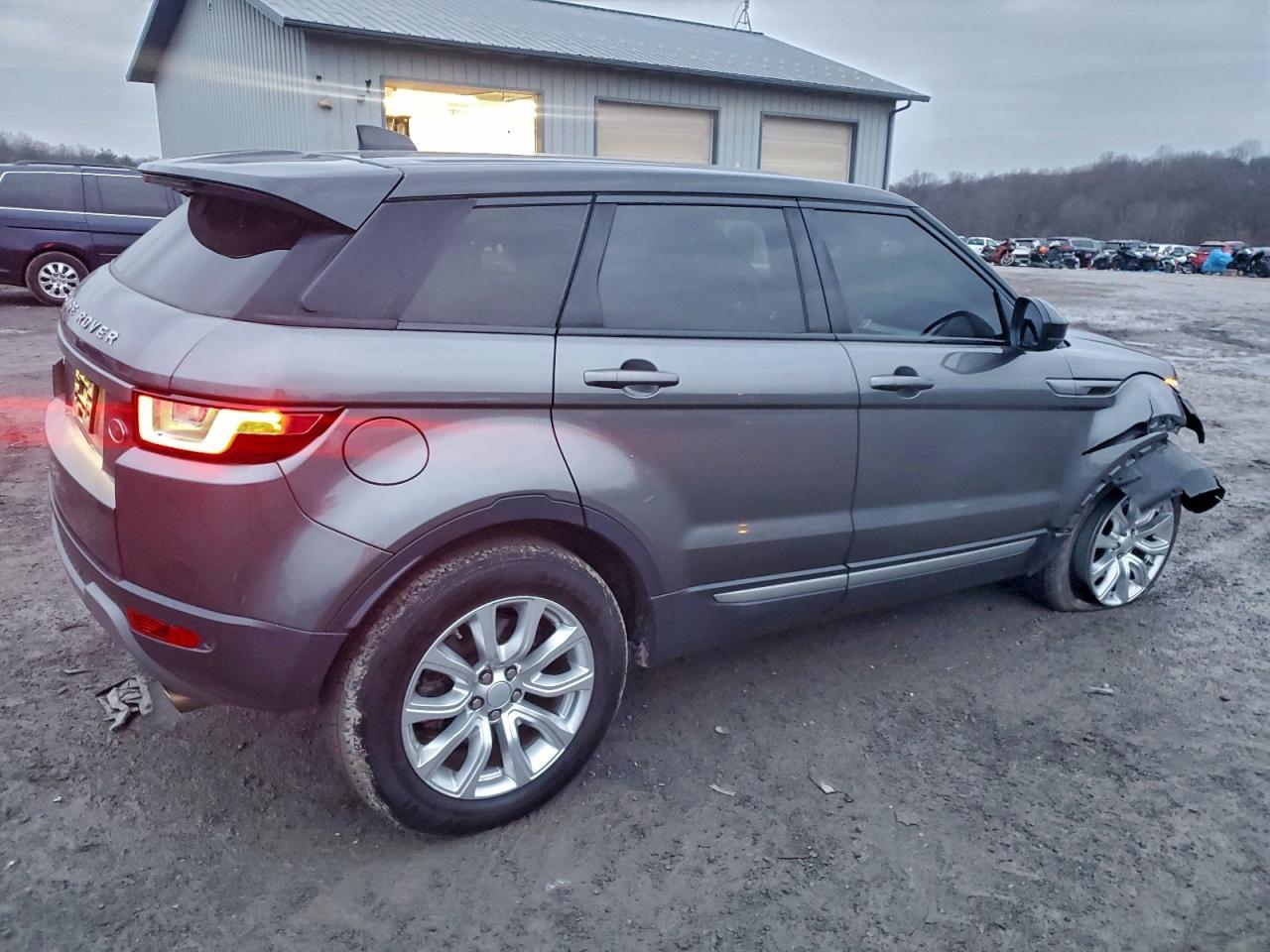 2017 Land Rover Range Rover Evoque Se - Фото 3