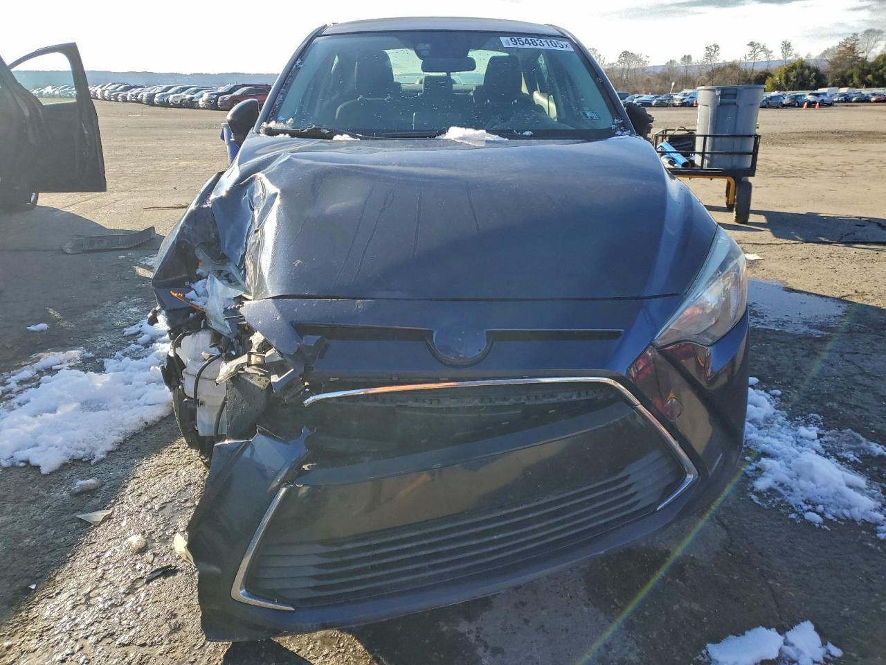 2018 Toyota Yaris Ia - Image 5