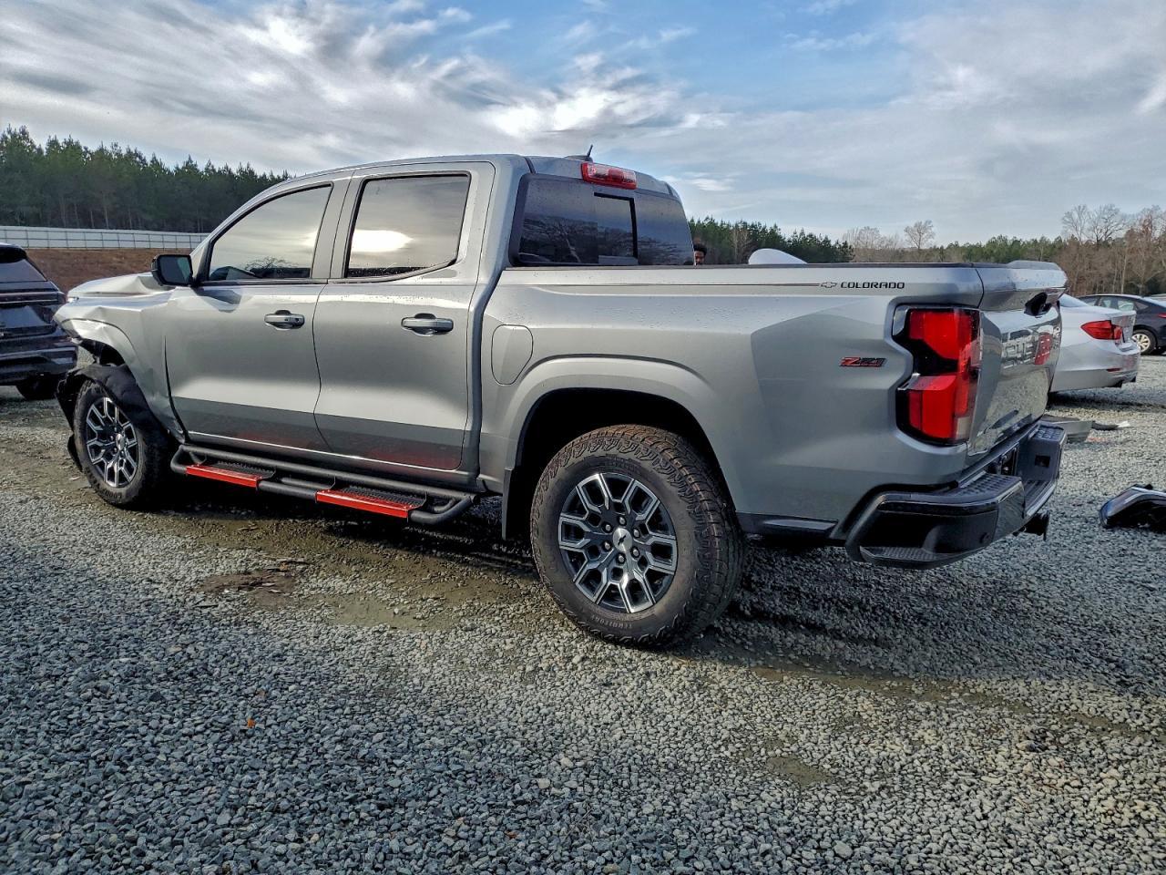 2025 Chevrolet Colorado Z71 - Фото 2