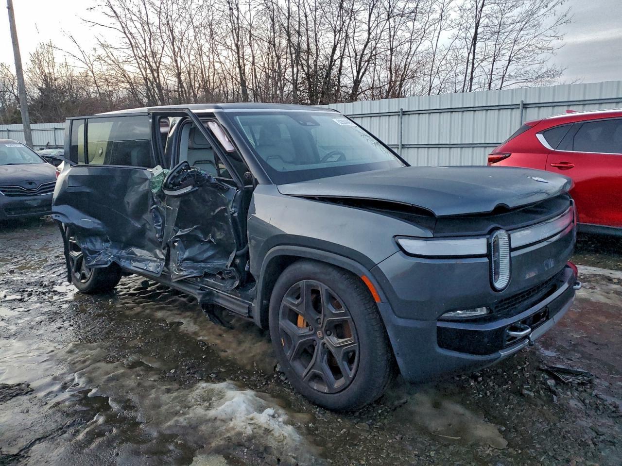 2023 Rivian R1S Adventure - Фото 4