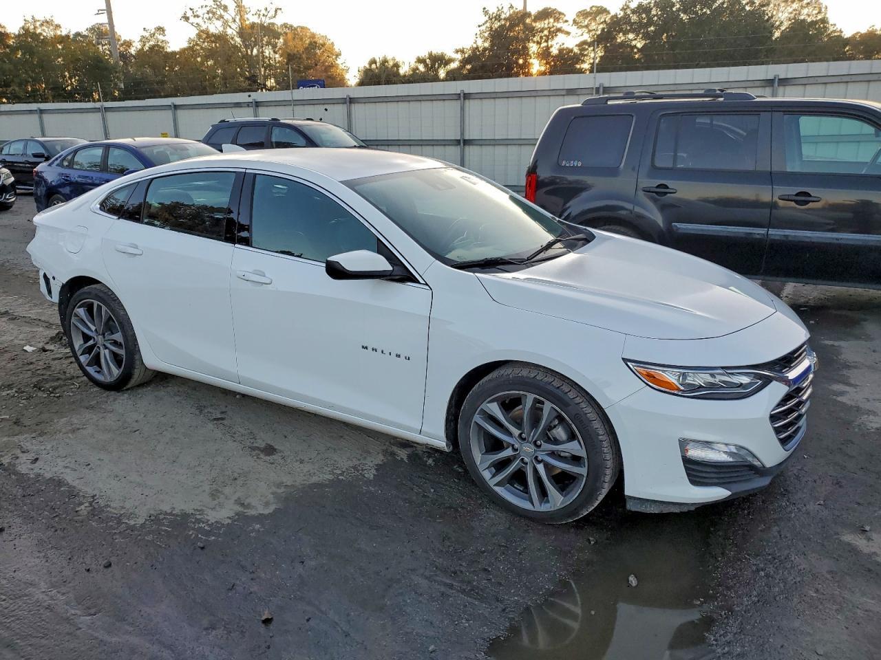 2023 Chevrolet Malibu Premier - Image 4