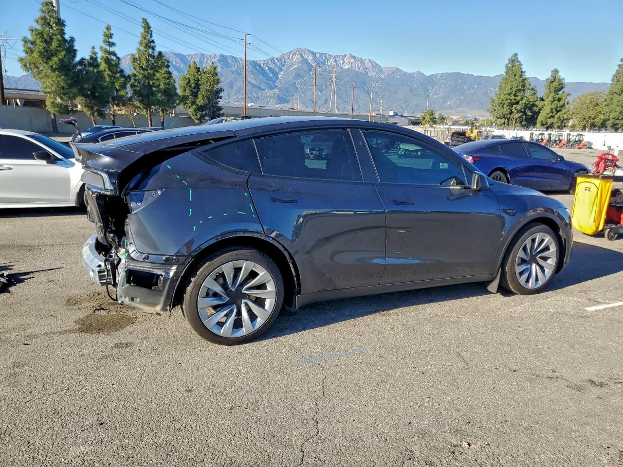 2026 Tesla Model Y - Image 3
