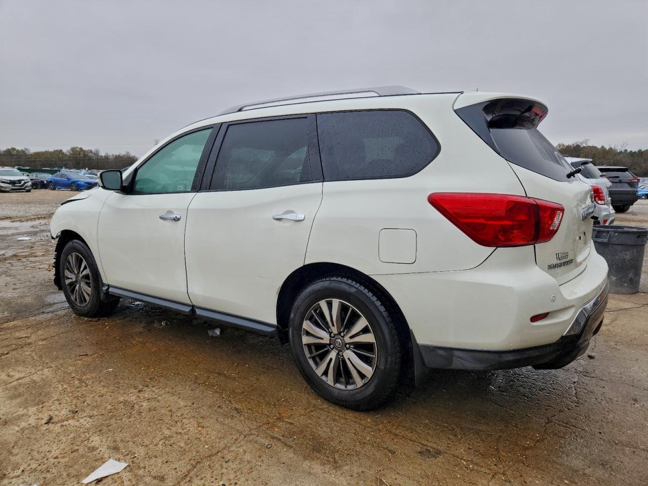 2019 Nissan Pathfinder S - Фото 2
