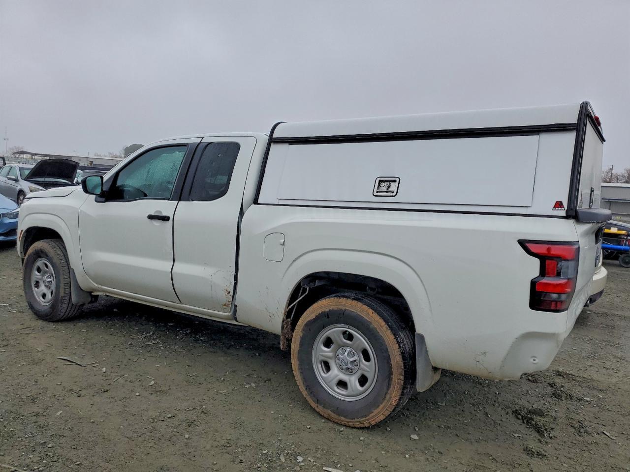 2025 Nissan Frontier S - Фото 2