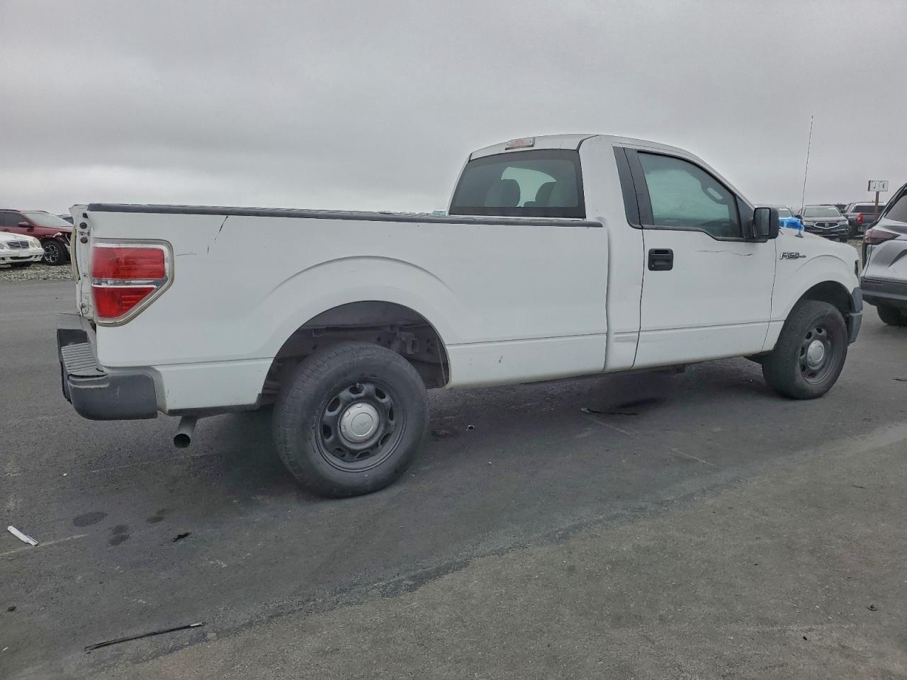 2011 Ford F150 - Фото 3