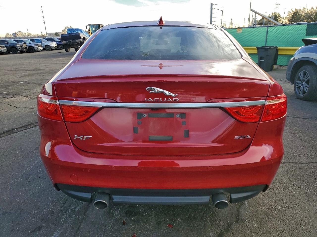 2017 Jaguar Xf R - Sport - Фото 6