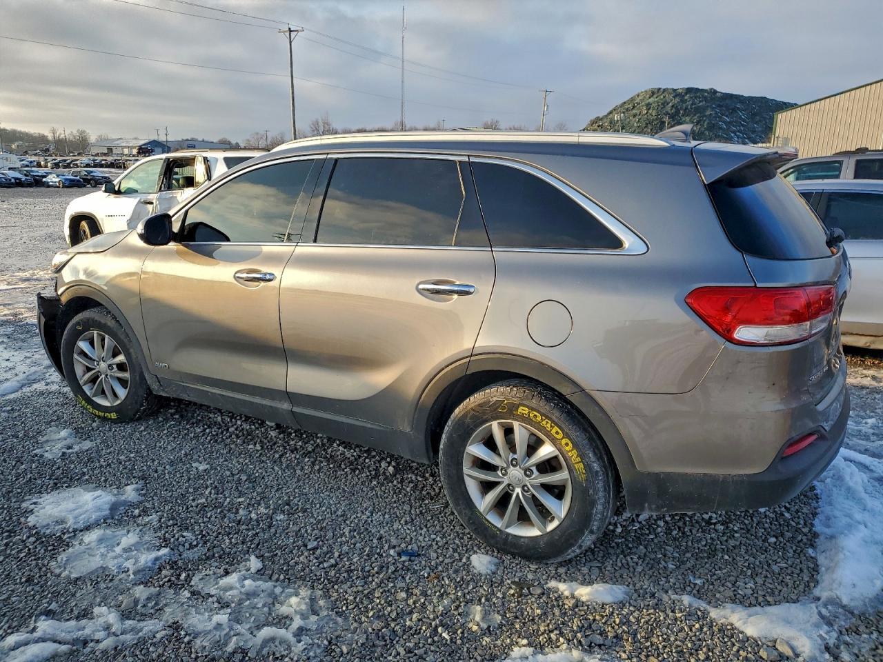 2016 Kia Sorento Lx - Фото 2