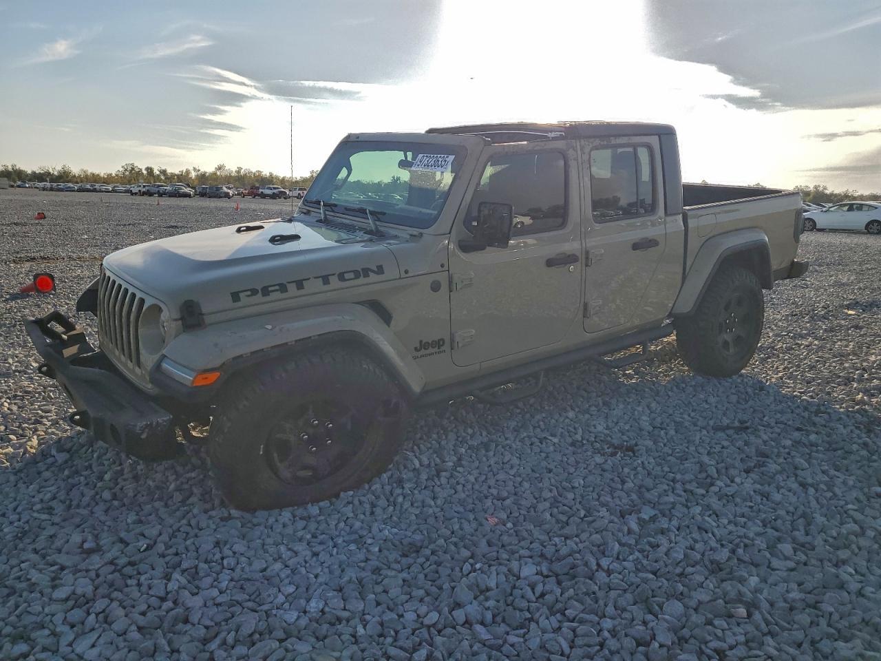 2022 Jeep Gladiator Sport