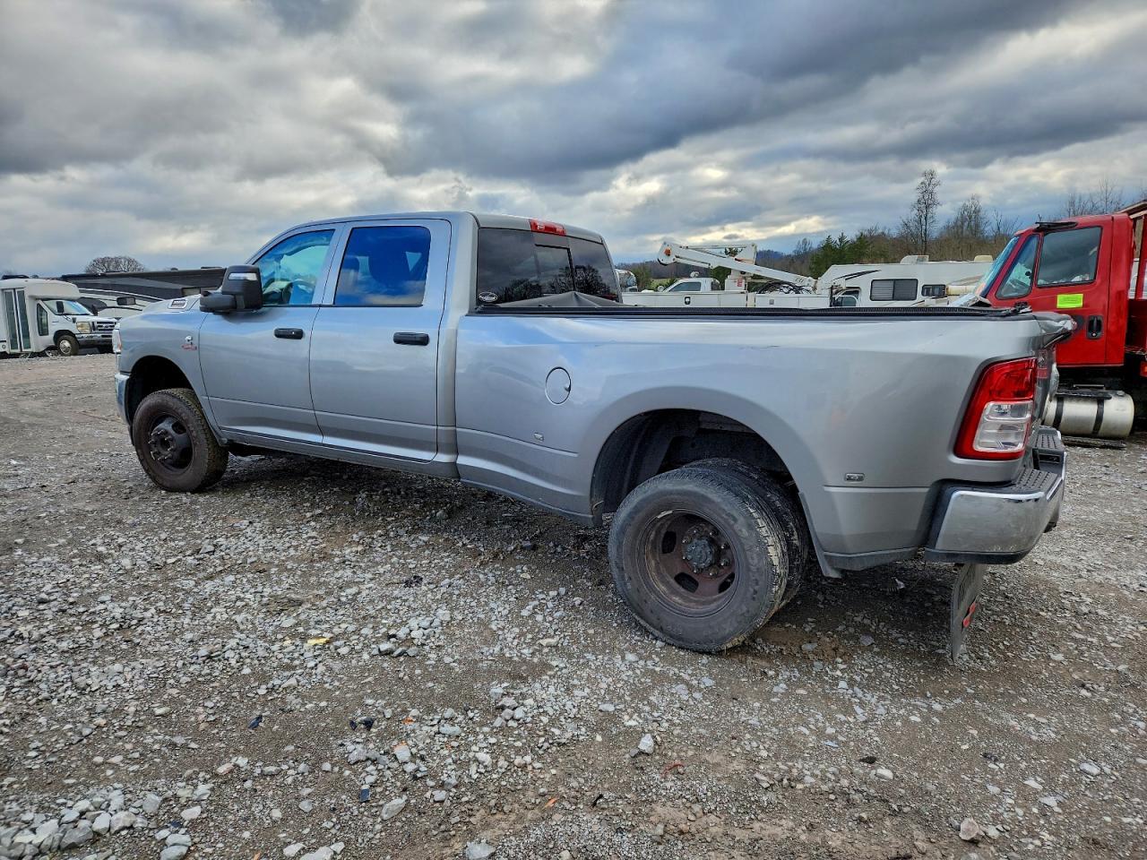 2024 Ram 3500 Tradesman - Image 2