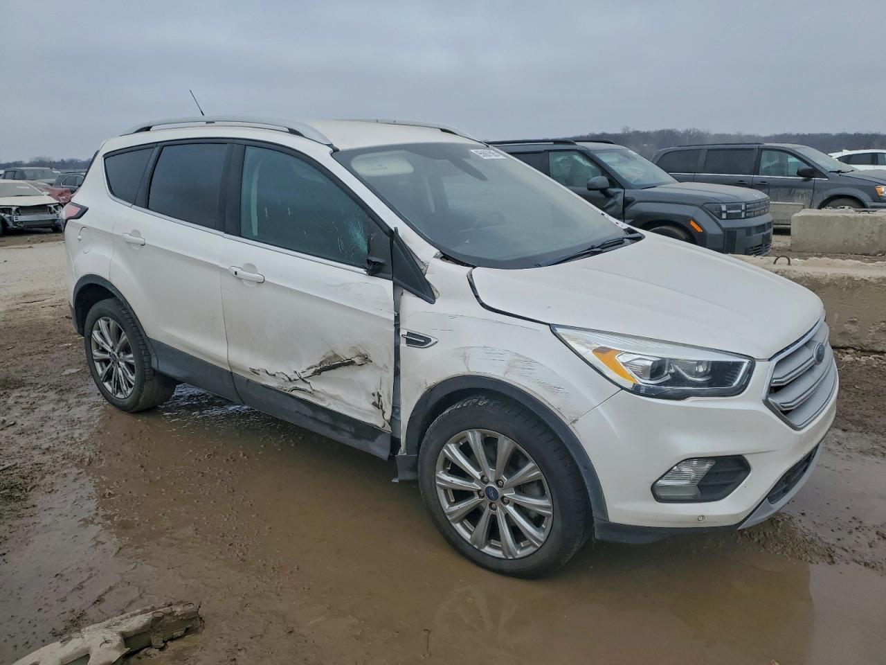 2018 Ford Escape Titanium - Image 4