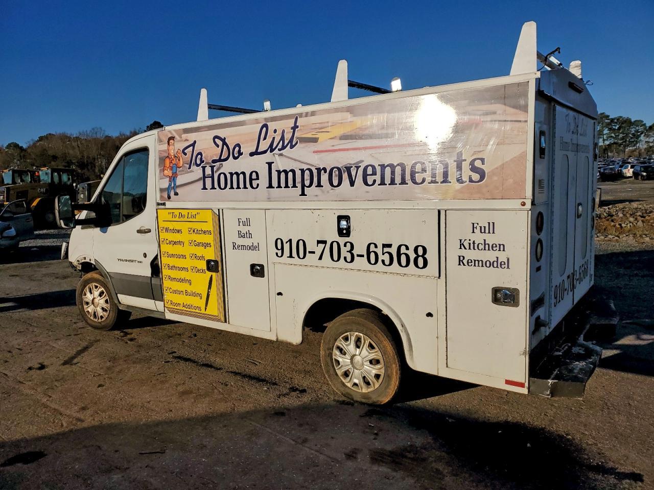 2017 Ford Transit Utility / Service Truck - Фото 2