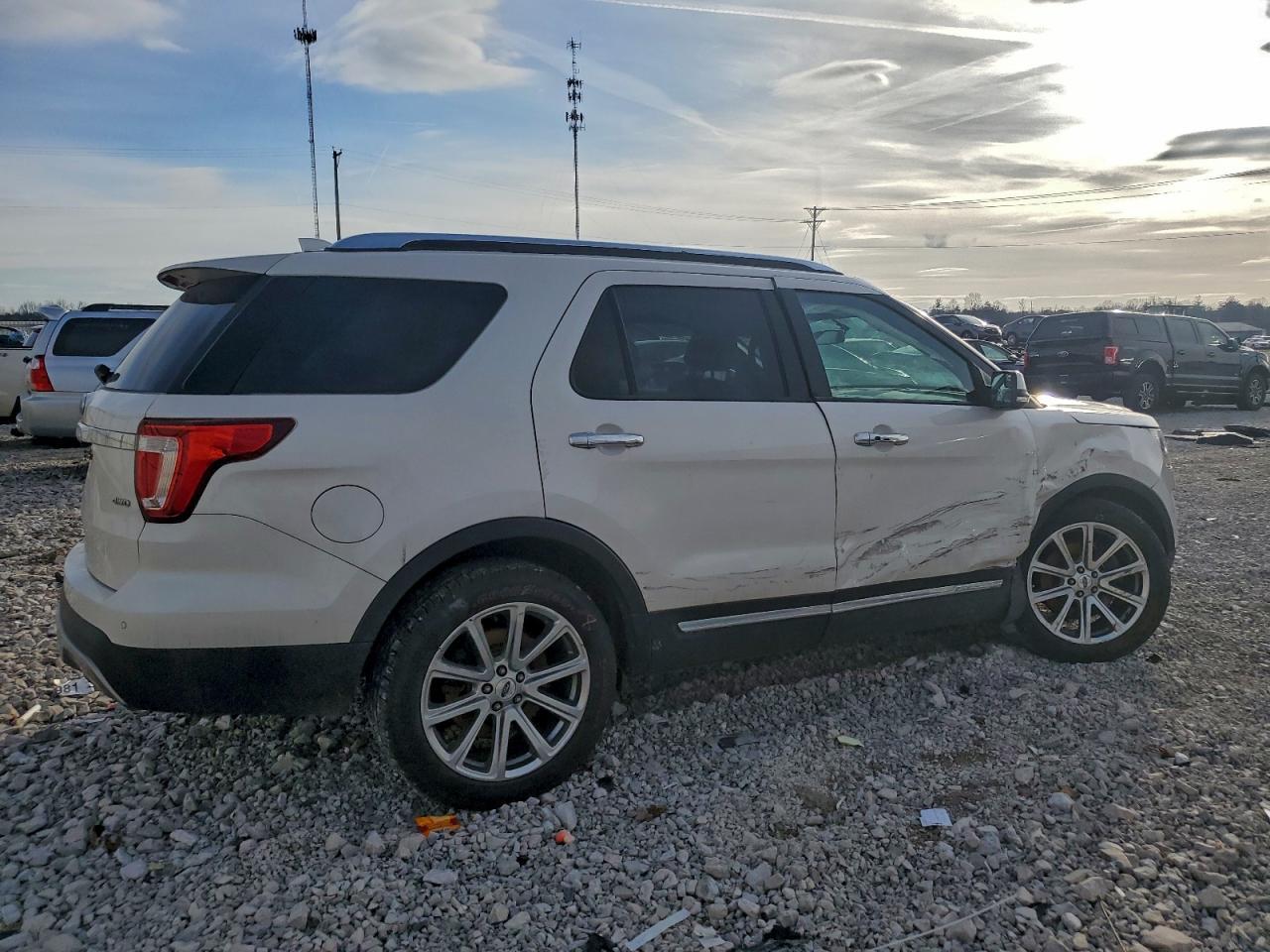 2017 Ford Explorer Limited - Image 3