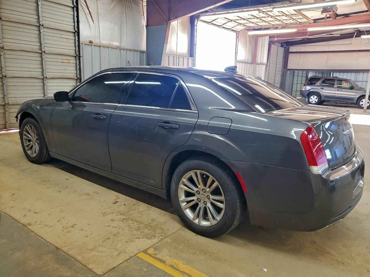 2018 Chrysler 300 Touring - Image 2