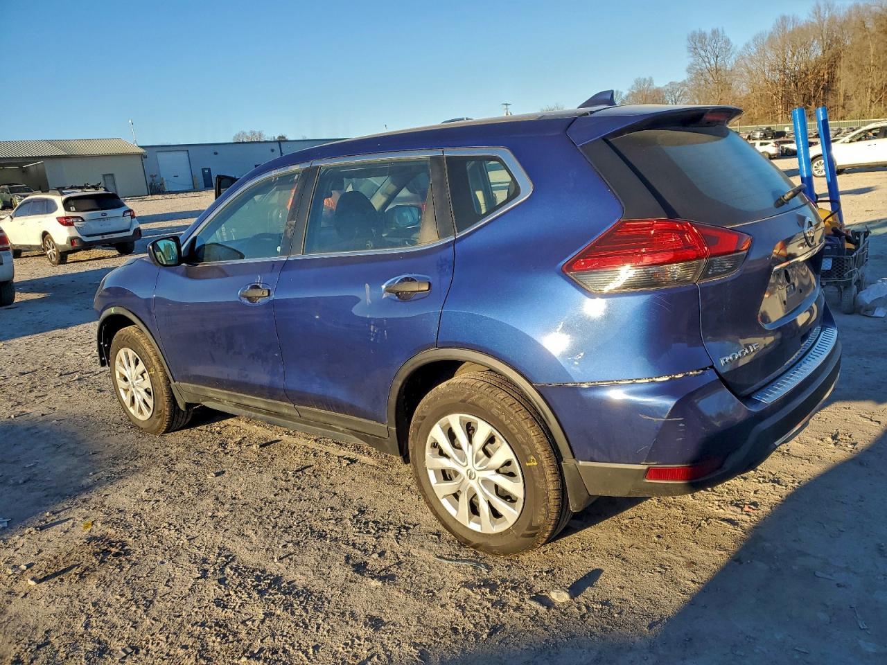 2017 Nissan Rogue - Фото 2