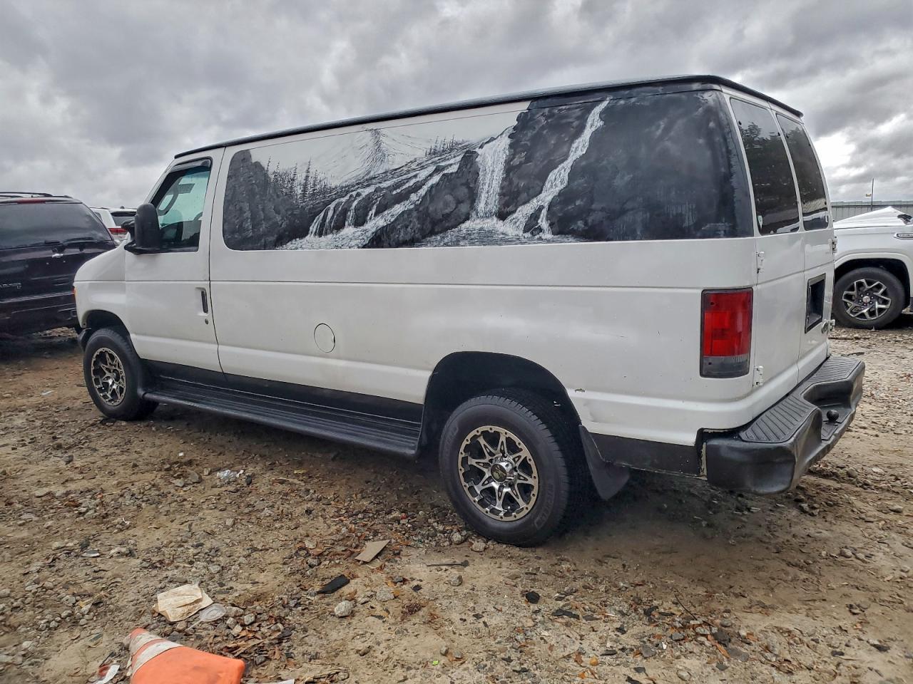 2006 Ford E150 Utility / Service Van - Фото 2
