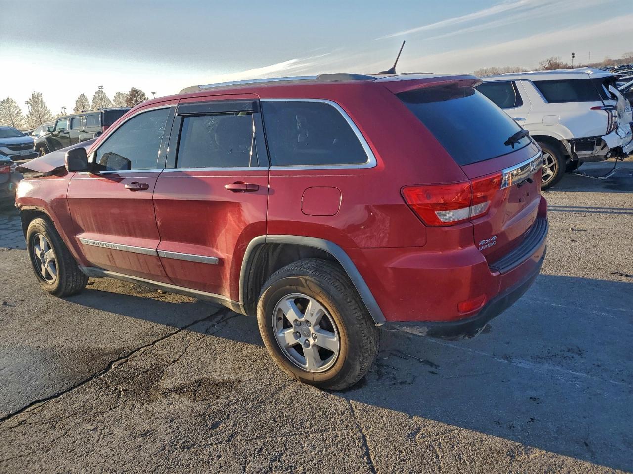 2011 Jeep Grand Cherokee Laredo - Фото 2