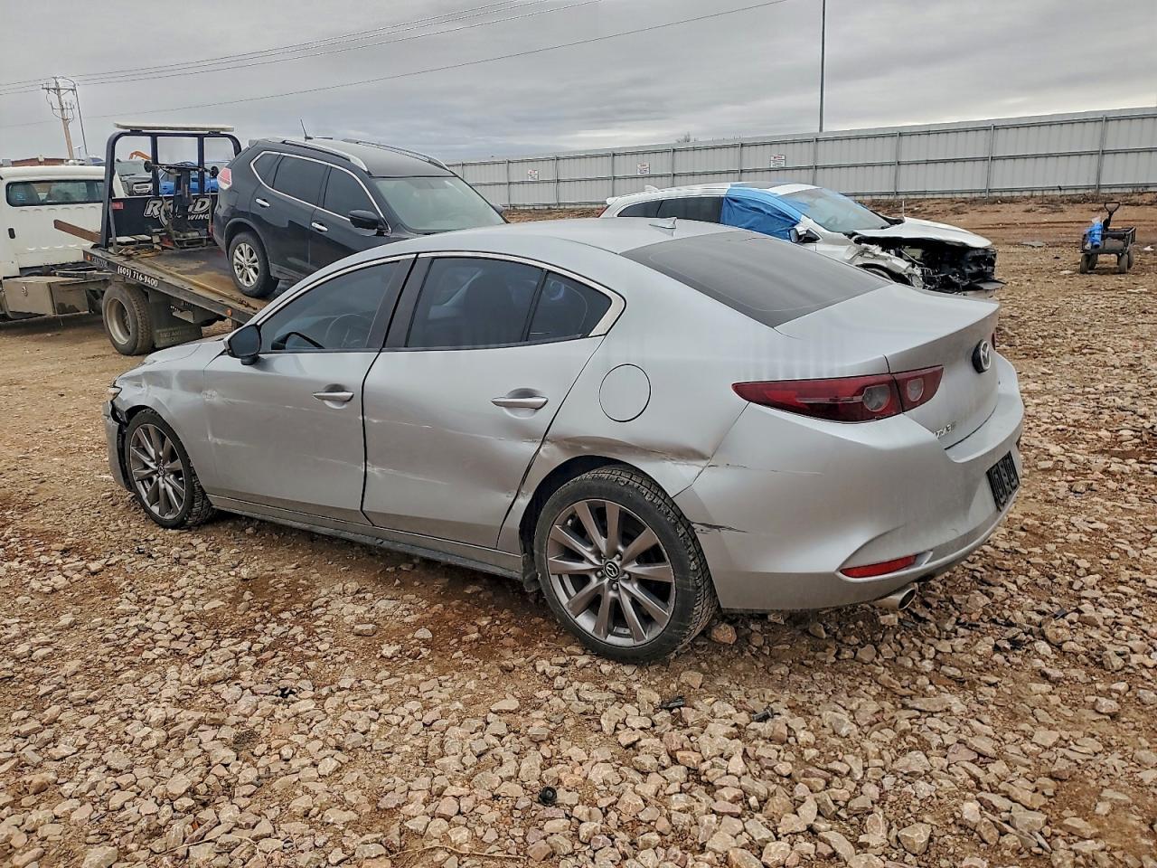 2019 Mazda 3 Preferred Plus - Фото 2