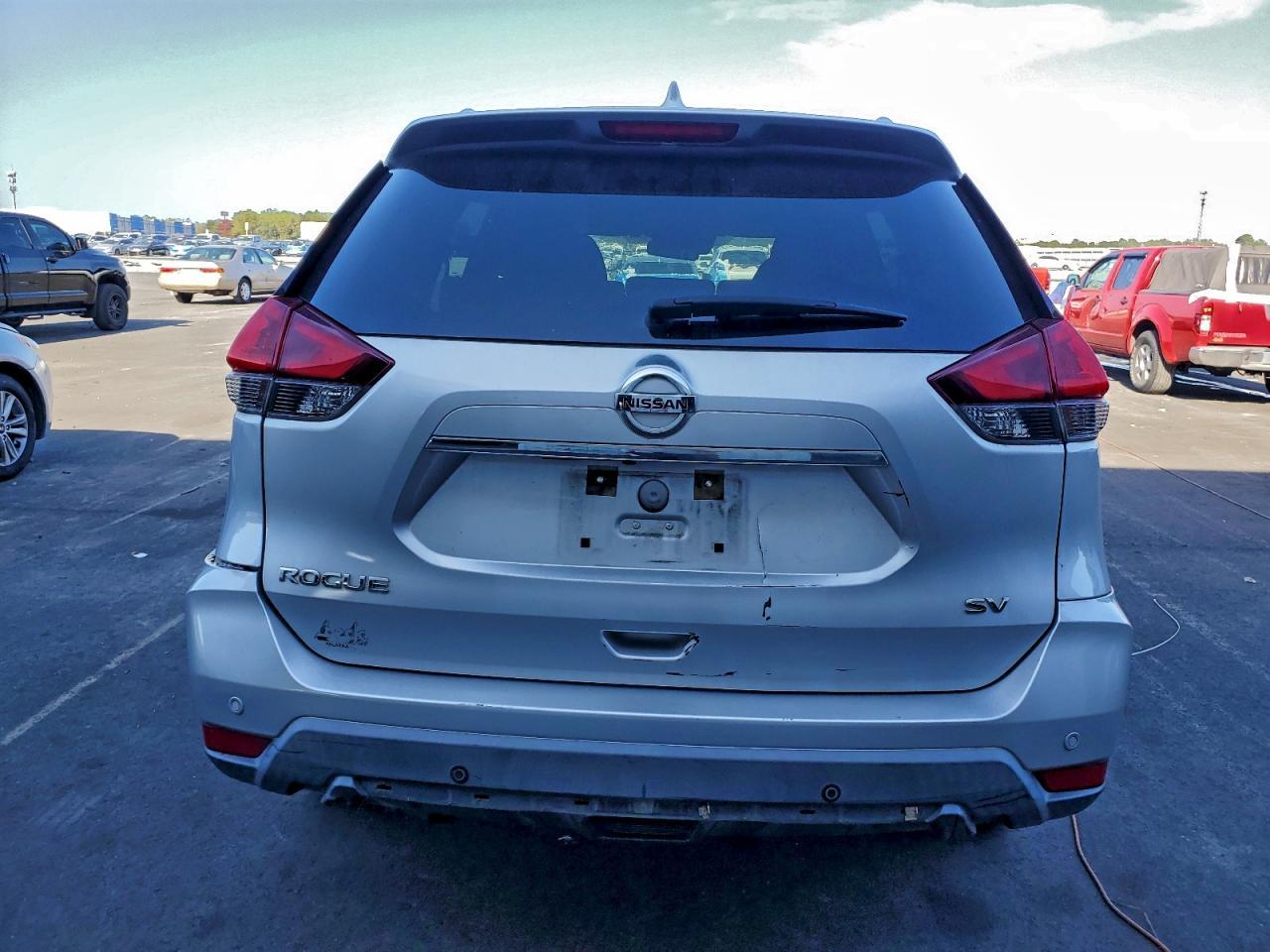 2019 Nissan Rogue S - Image 6