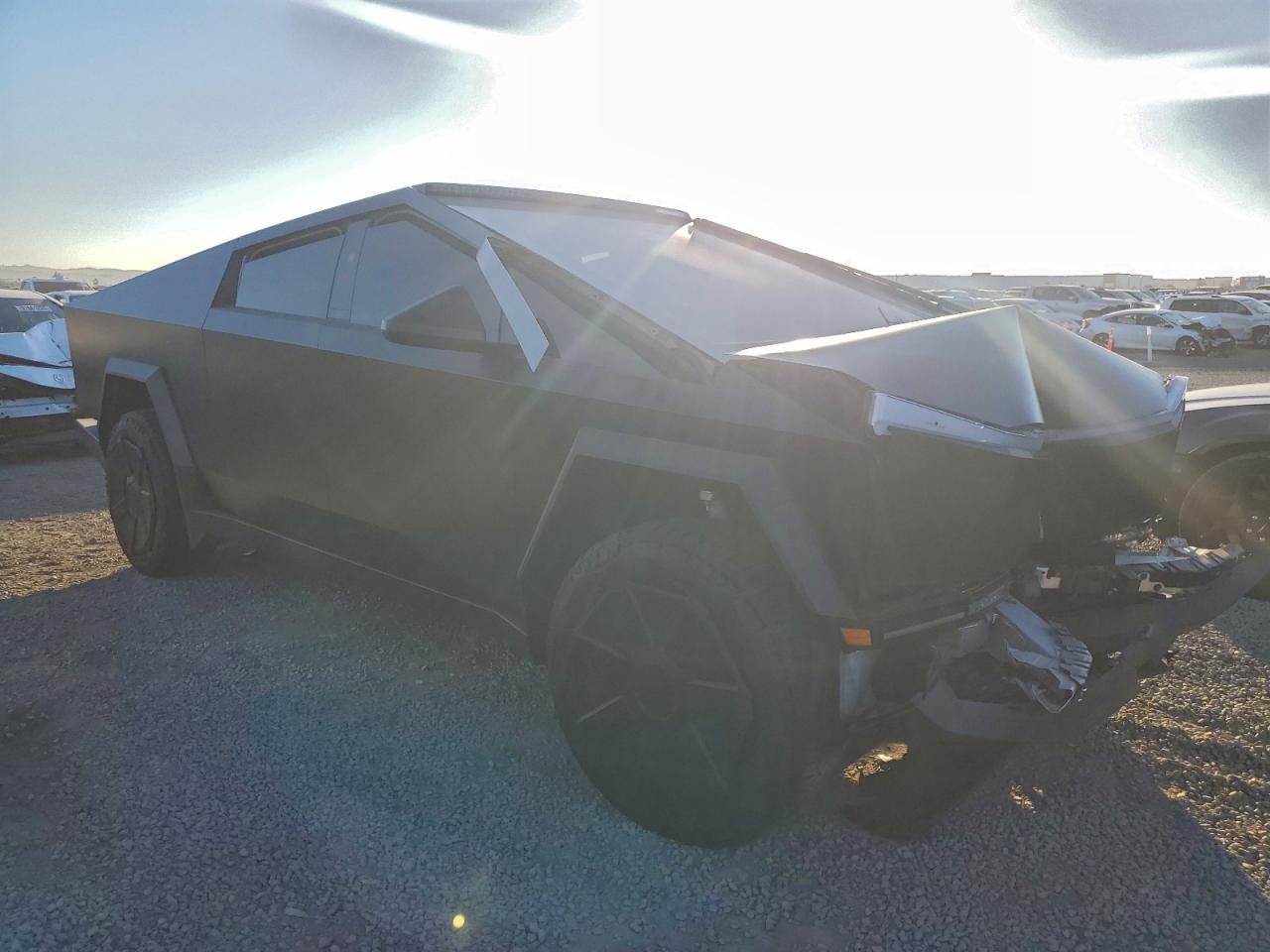2024 Tesla Cybertruck - Фото 4