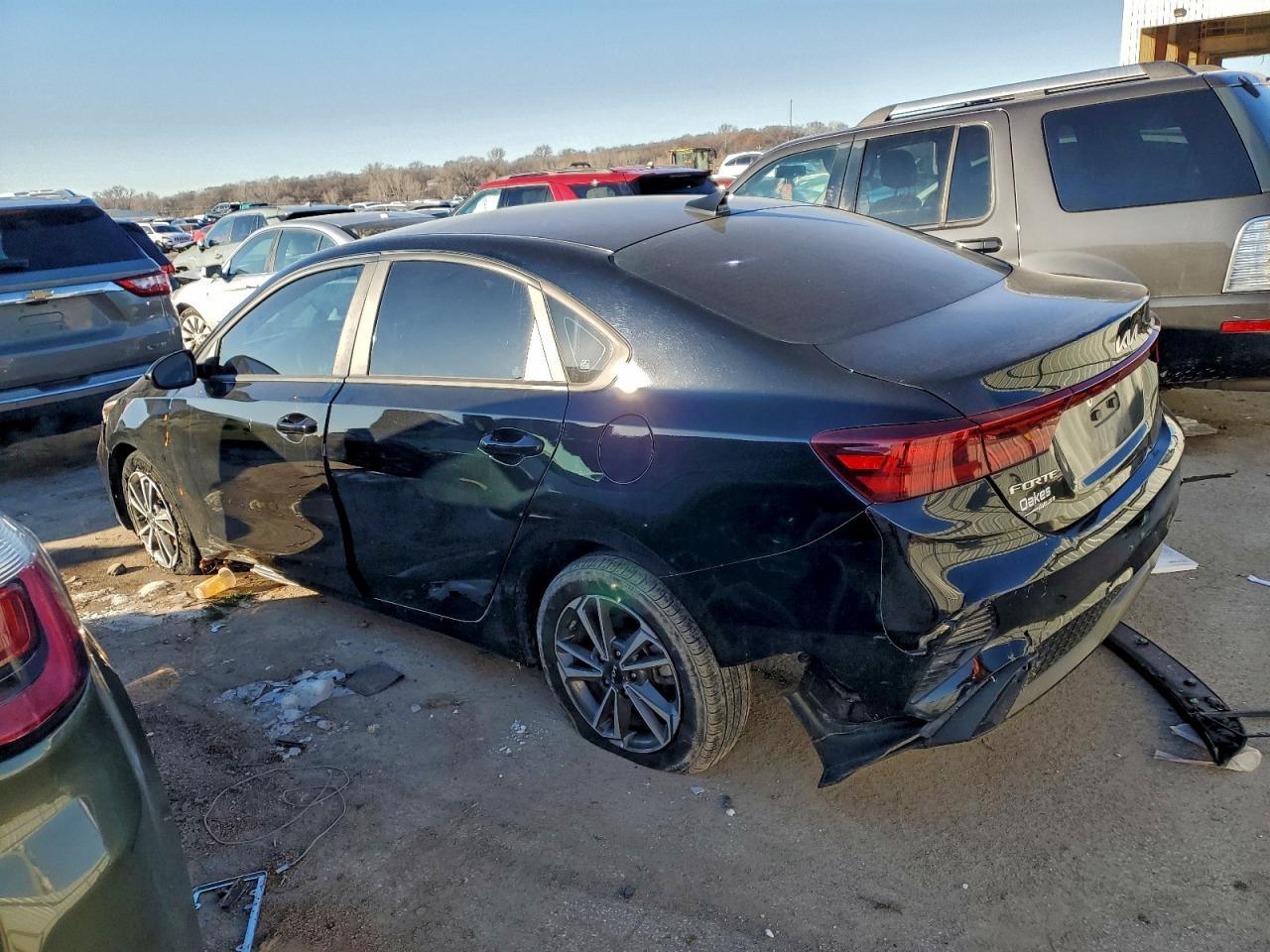 2023 Kia Forte - Image 2